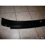 Alfa 33 905 Series Windscreen Wiper Grille (LHD models)