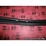 Alfa 75/Milano Windscreen Wiper Grille Rubber Seal (LHD)