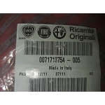 Alfa 147 Rear Parcel Shelf Swivel Pin Clip (Right Side)