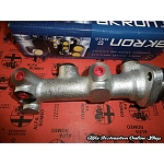 Alfa 33/Alfasud/Sprint Akron/MALO Brakes Master Cylinder (ID 20.6 mm) (3 ports with Front Facing Vertical Port)