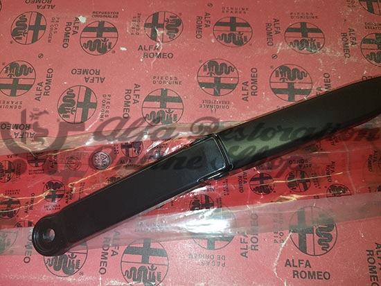 Alfa 164 All Models Front Windscreen Right Wiper Arm (LHD)