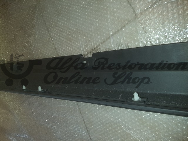 Alfa 145/146 Series Right Side Skirt (COL-099)