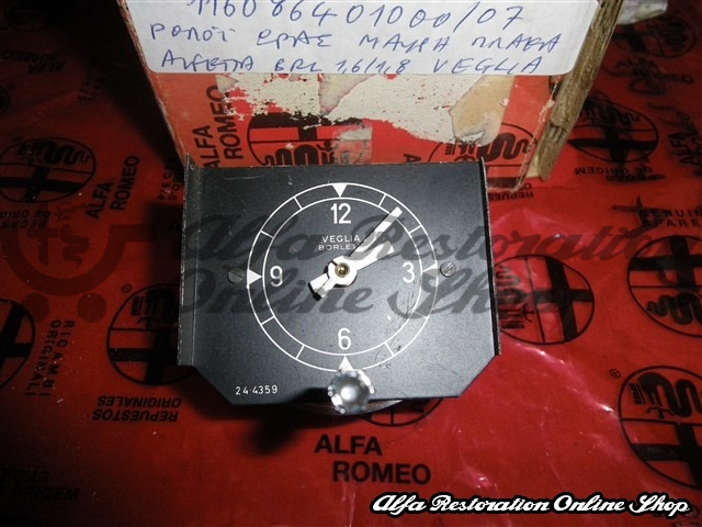Alfetta Berlina 1.6, 1.8 Clock in Black Background