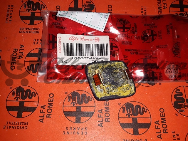 Alfa GTV/Spider Dashboard Top Left Rubber Plug