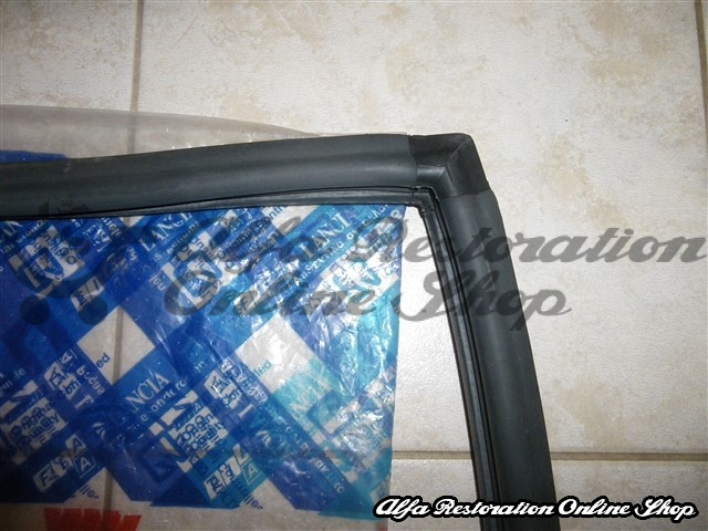 Fiat Coupe Right Door Seal