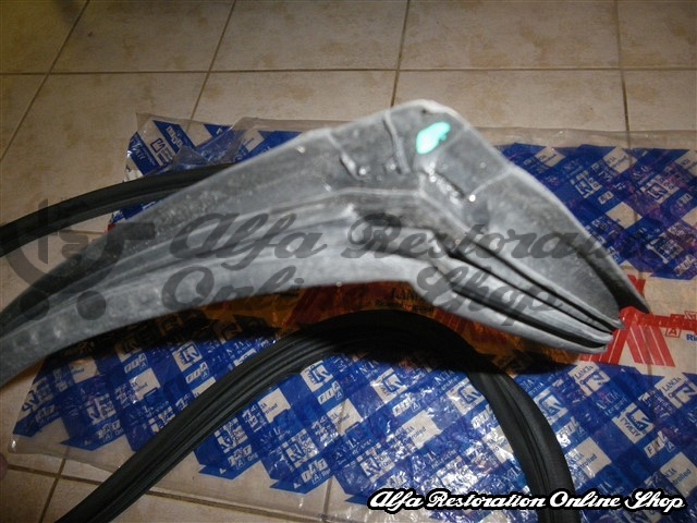 Fiat Coupe Right Door Seal