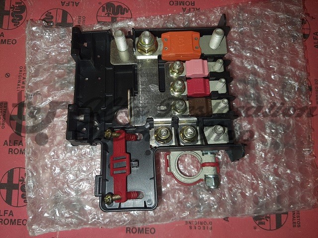 Alfa 147 1.9 JTD Fusebox (On Battery)