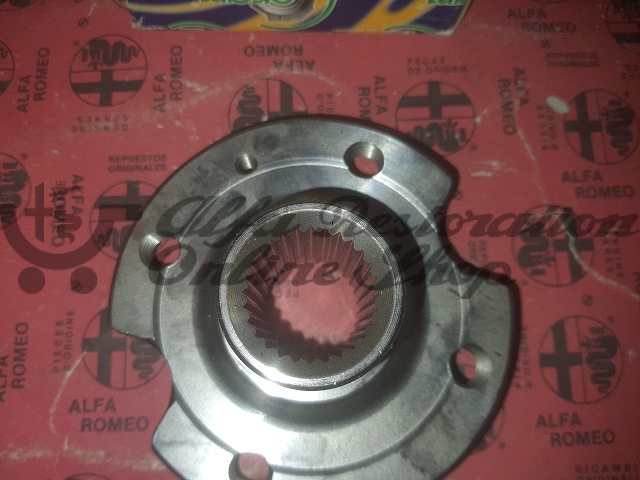 Alfa 33 905 Series Front Wheel Hub