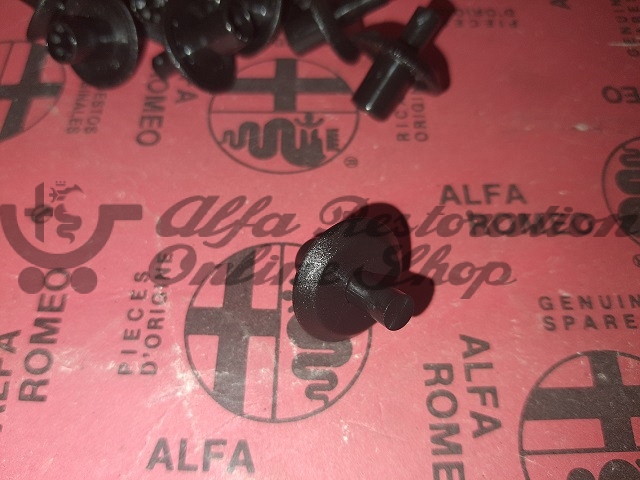 Alfa 33 905 Series/Spider 115 Series Wheelarch Liner/Boot Carpet Button