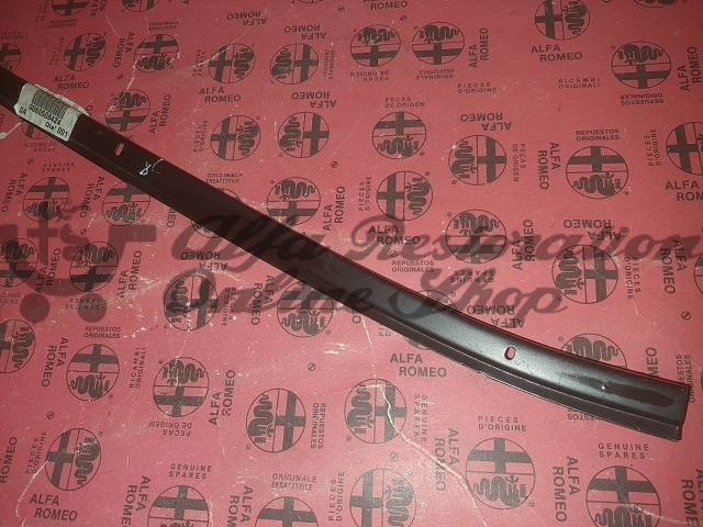 Alfa 164 All Models Front Windscreen Left Side Alignment Bracket