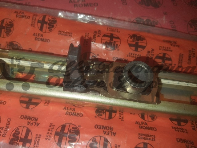 Alfa 164 Series 1/USA MY91 Front Seat Belt Height Adjustment Mechanism