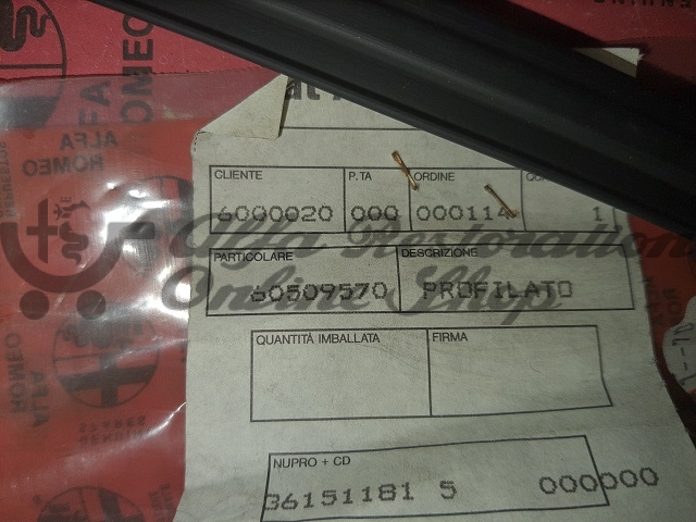 Alfa 164 Front Left Door Window Vertical Seal