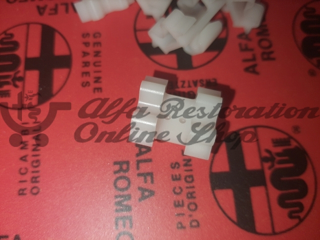 Alfa 164 All Models Door Trims Clip (Ribbed Styled Trim)