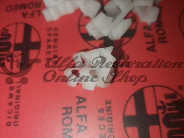 Alfa 164 All Models Door Trims Clip (Ribbed Styled Trim)