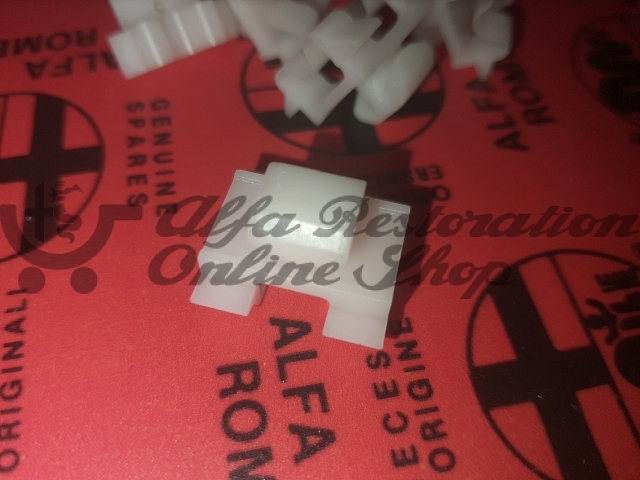 Alfa 164 All Models Door Trims Clip (Ribbed Styled Trim)