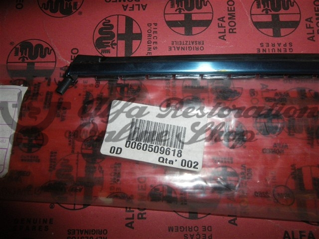 Alfa 164 Rear Windscreen Vertical Chrome Trim Set