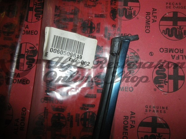 Alfa 164 Rear Windscreen Vertical Chrome Trim Set
