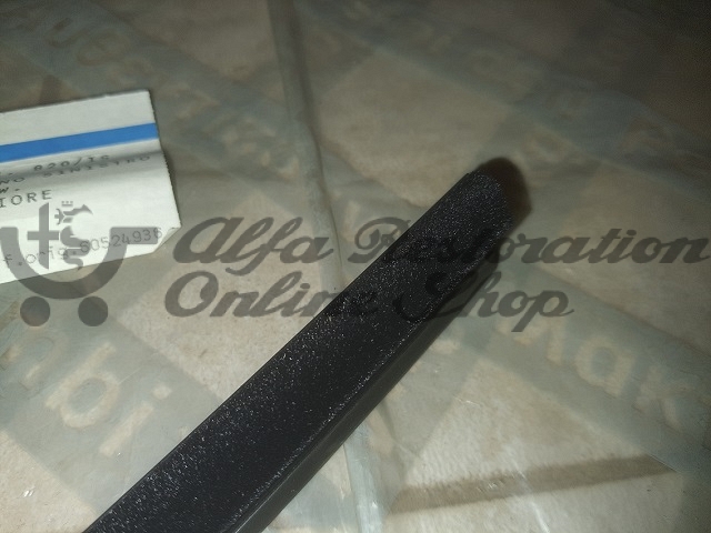 Alfa 33 907 Series Rear Left Door Horizontal Window Velour/Trim (Interior Side)