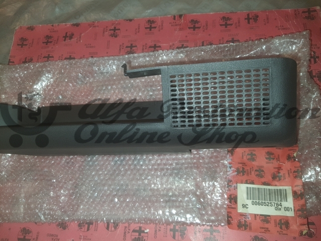 Alfa 33 907 Series Dashboard Lower Right Speaker Panel/Shelf (LHD)