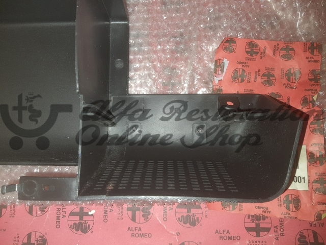 Alfa 33 907 Series Dashboard Lower Right Speaker Panel/Shelf (LHD)