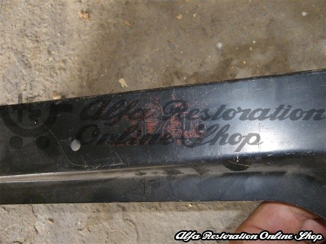 Alfa 75/Milano Front Right Wing Rail
