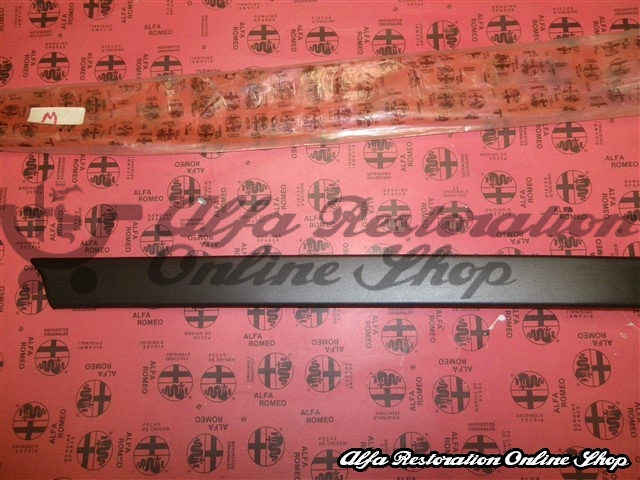Alfa 75/Milano Front Right Wing Decorative Trim