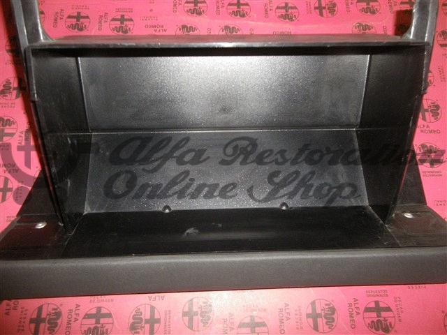 Alfa 75/Milano Glovebox (LHD)