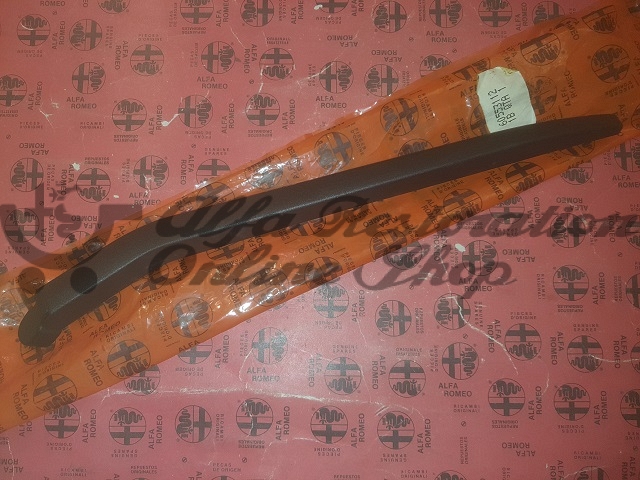 Alfa 33 907 Series SportWagon Rear Windscreen Wiper Blade & Cover