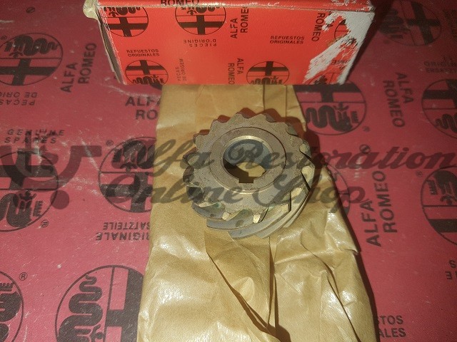 Alfa 155/164/GTV/Spider V6 Oil Pump/Auxiliary Timing Belt Pulley Gear