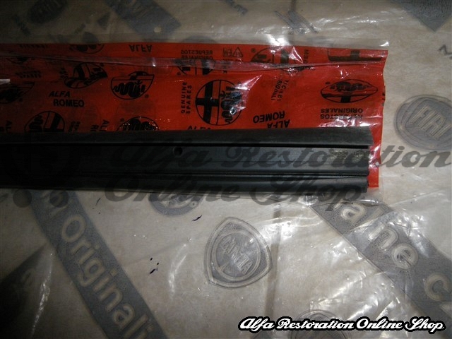 Alfa 164 Rear Left Door Lower Rubber Trim