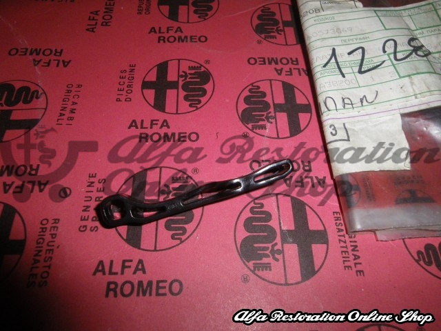 Alfa 164 Super/USA MY 94-95 Headlight Washer Mounting Clip