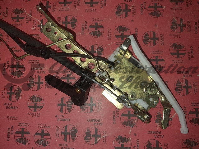 Alfa GTV/Spider 916 Series Right Door Locking Mechanism