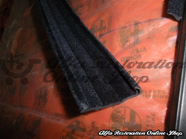 Alfa 155 Rear Left Door Window Slider Velvet