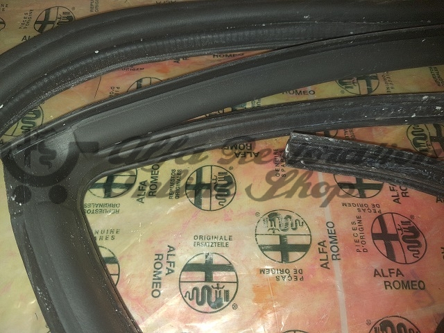 Alfa GTV Right Door Seal