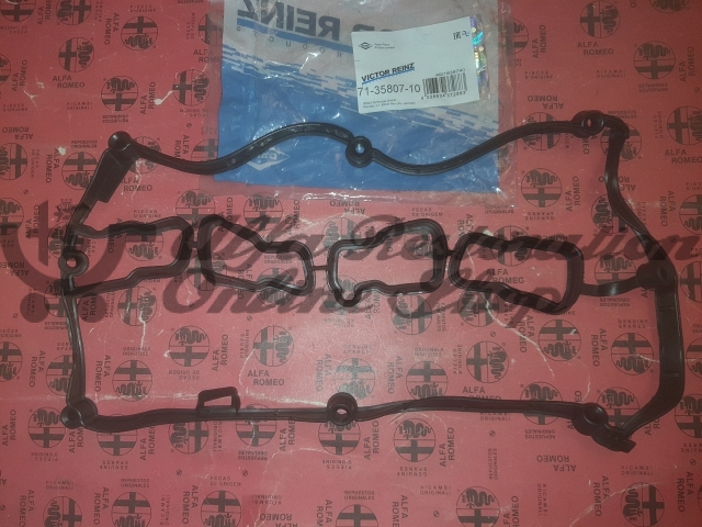 Alfa 145/146/147/156/166/GT/GTV/Spider Valve Cover Gasket (Later Models)