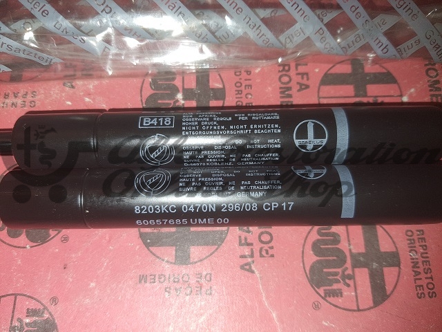 Alfa 156 Boot/Trunk Struts Set (With Spoiler)