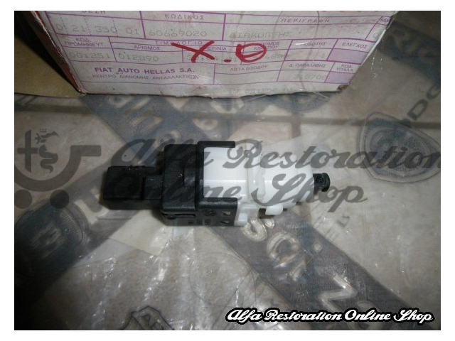 Alfa 147/156/166/GT/GTV/Spider 916/159/Spider 939/Brera Brake Light Switch