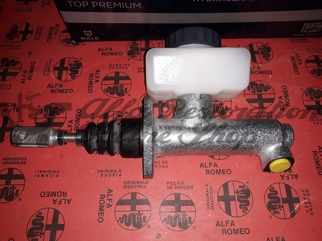 Alfa Romeo Alfetta/Giulietta/GTV All Models Clutch Master Cylinder (With Tank)