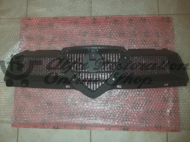 Alfa 155 Radiator Grille (Predisposed for Painting)