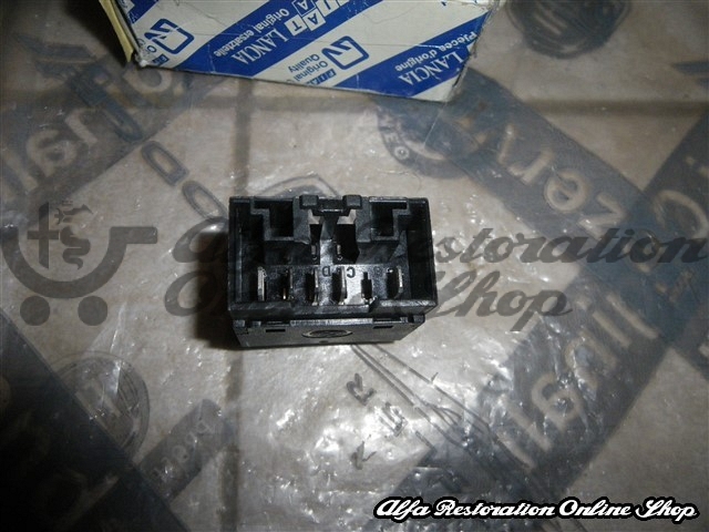 Alfa 166/FIAT Brava G.98 Power Seats Switch