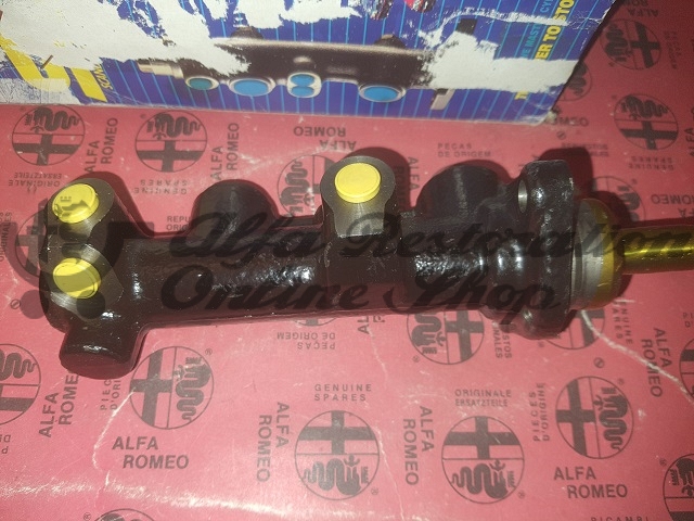 Alfasud/Sprint Brakes Master Cylinder (ID 19.05 mm) (3 ports with Front Facing Vertical Port)