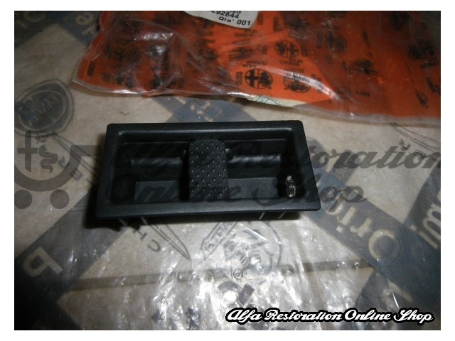 Alfa 147 Center Console Astray Receiver