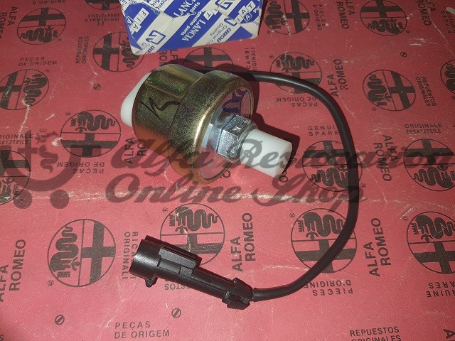 FIAT Coupe/TIPO/Uno Oil Pressure Sensor
