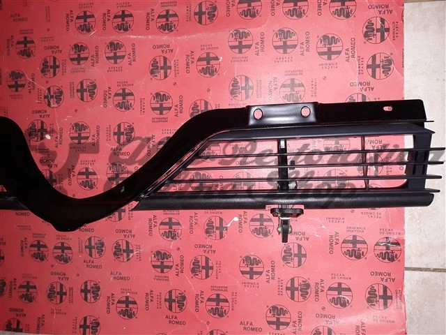 Alfa 164 Radiator Grille