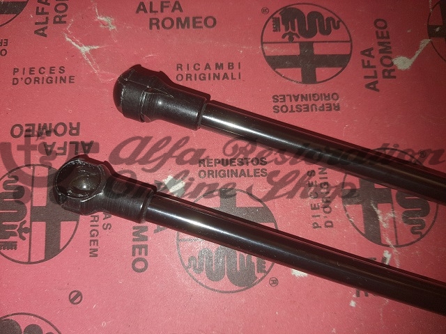 Alfasud Giardinetta Boot/Trunk Struts Set
